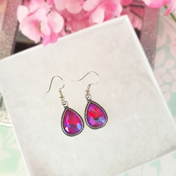 Handmade Earrings | Red glass crystal - Picture 2 of 5